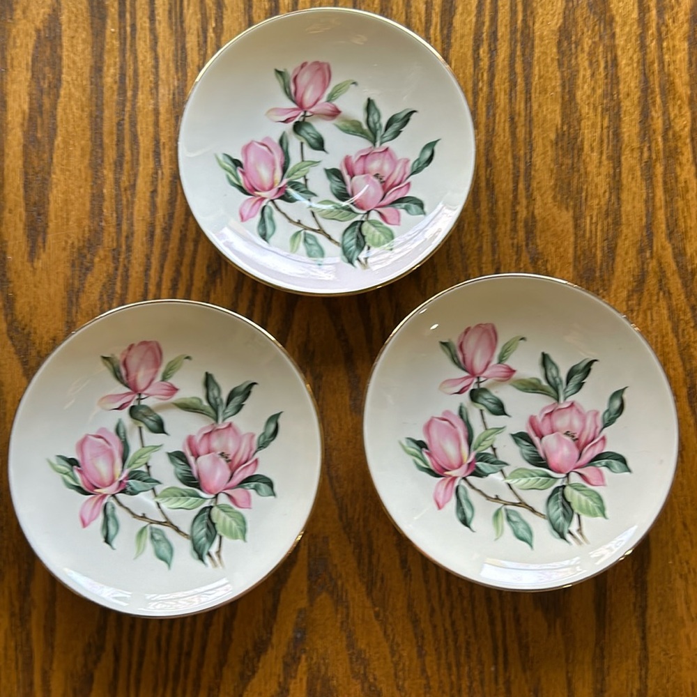 VTG 3 Pink Flower Magnolias Homer Laughlin Rhythm Saucers Gold trimmed dish